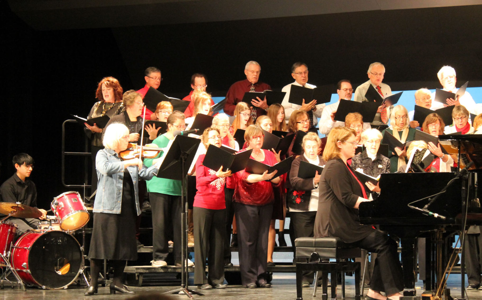 Red Kettle Concert 034.JPG